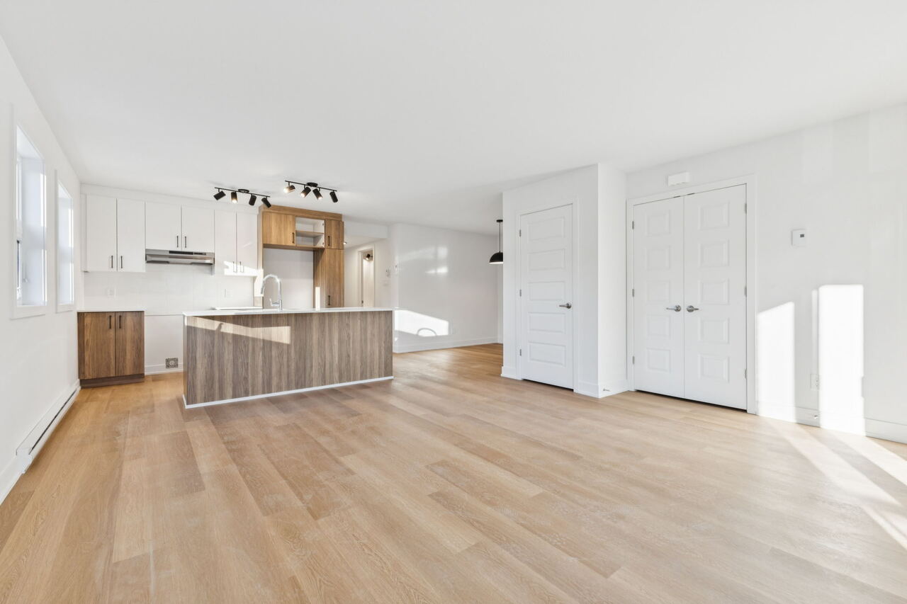 Photo 1 — 803 St-René Est
